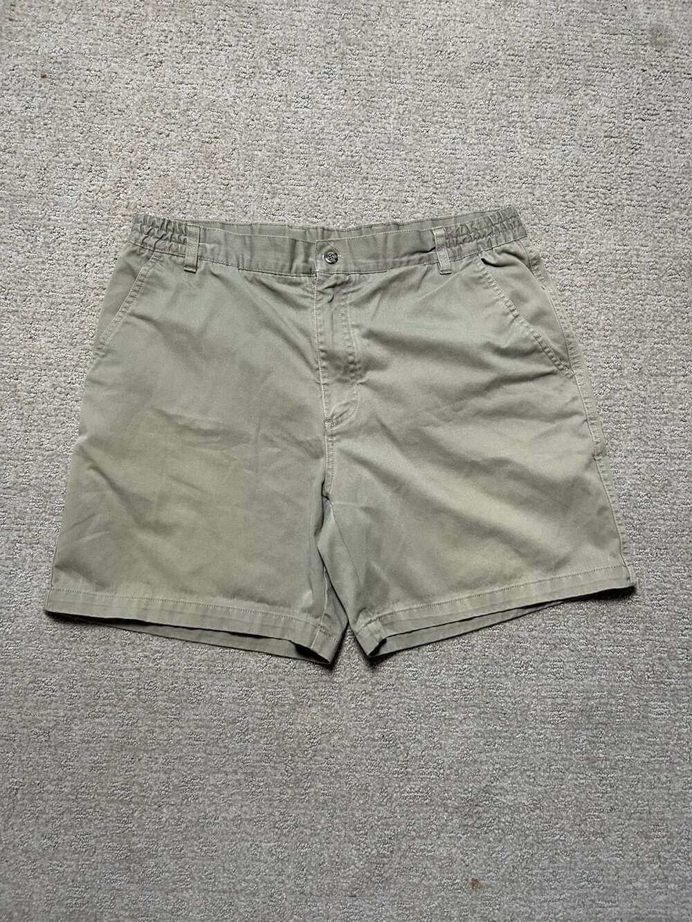 Taylor & Henry Men's Khaki Flat Front Chino Shorts Size 36
